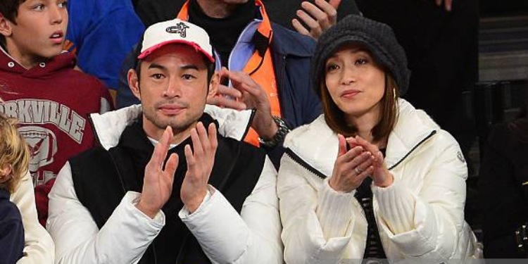 23 Ichiro Suzuki And Yumiko Photos & High Res Pictures - Getty Images